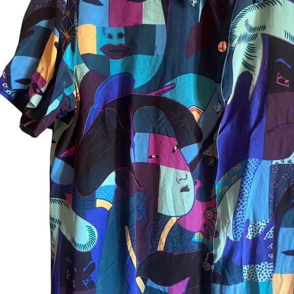 Chico’s Design 100% Silk Art Print Button Top | Abstract Faces Shirt | Size 1 - Picture 3 of 4